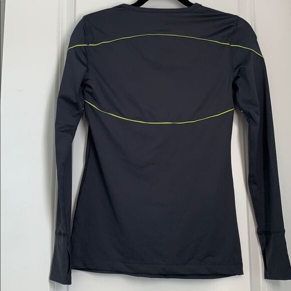 🔴 Gray workout shirt - Picture 2 of 5